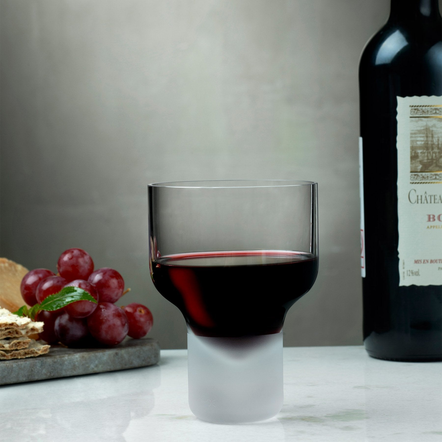 http://us.nudeglass.com/cdn/shop/products/duzenlemeler_0000_Lifestyle_-_Contour_Wine_Glass_-_22266_-_1076519.jpg?v=1571710869