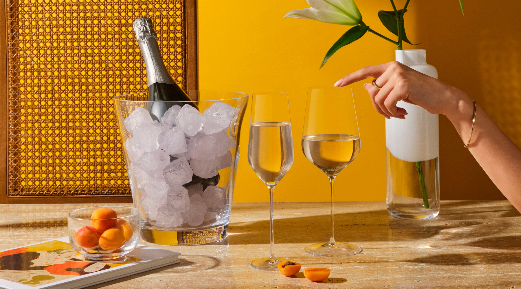 What is the Difference Between Prosecco and Champagne?