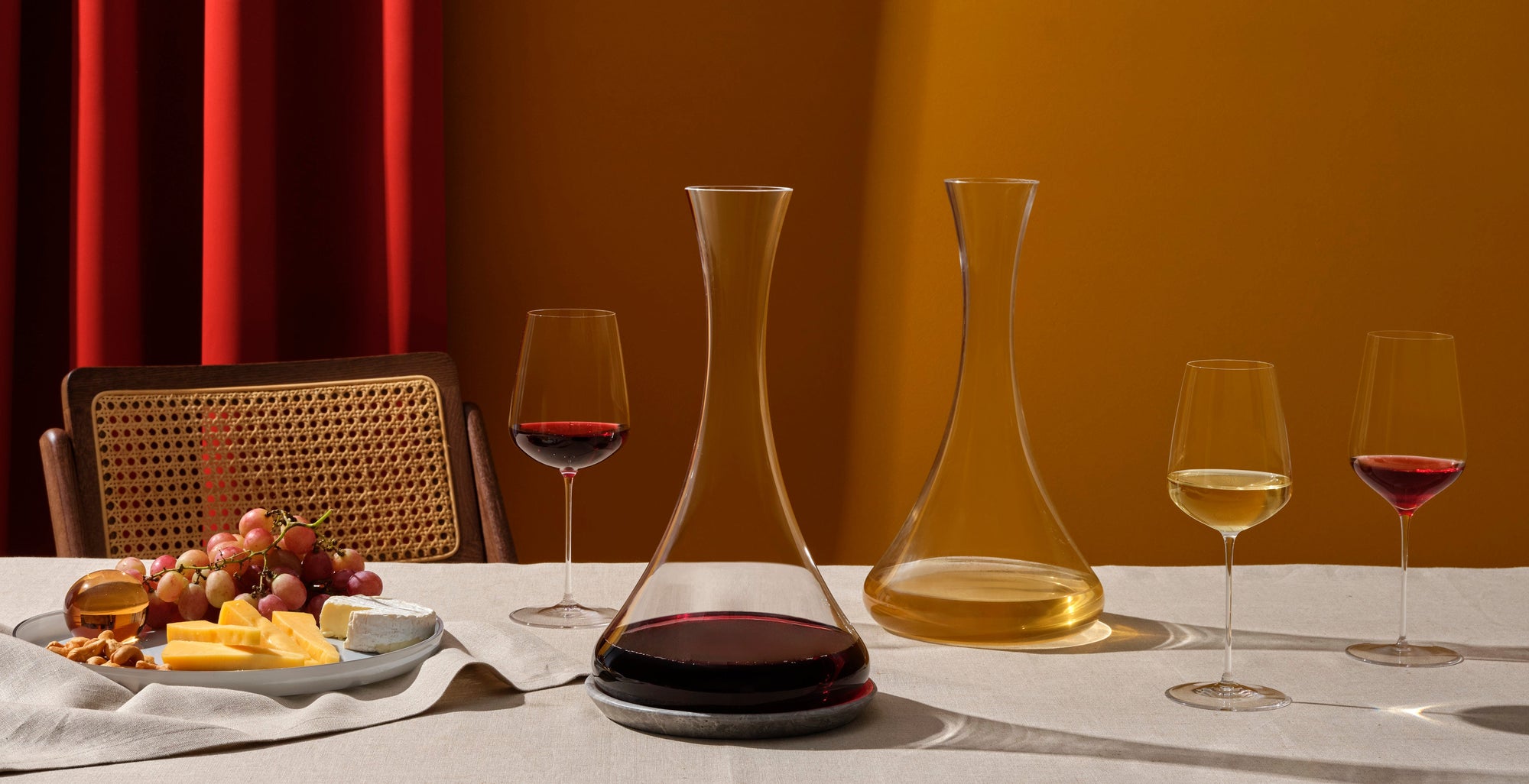 Decanters Guide: How to Use and Decorate