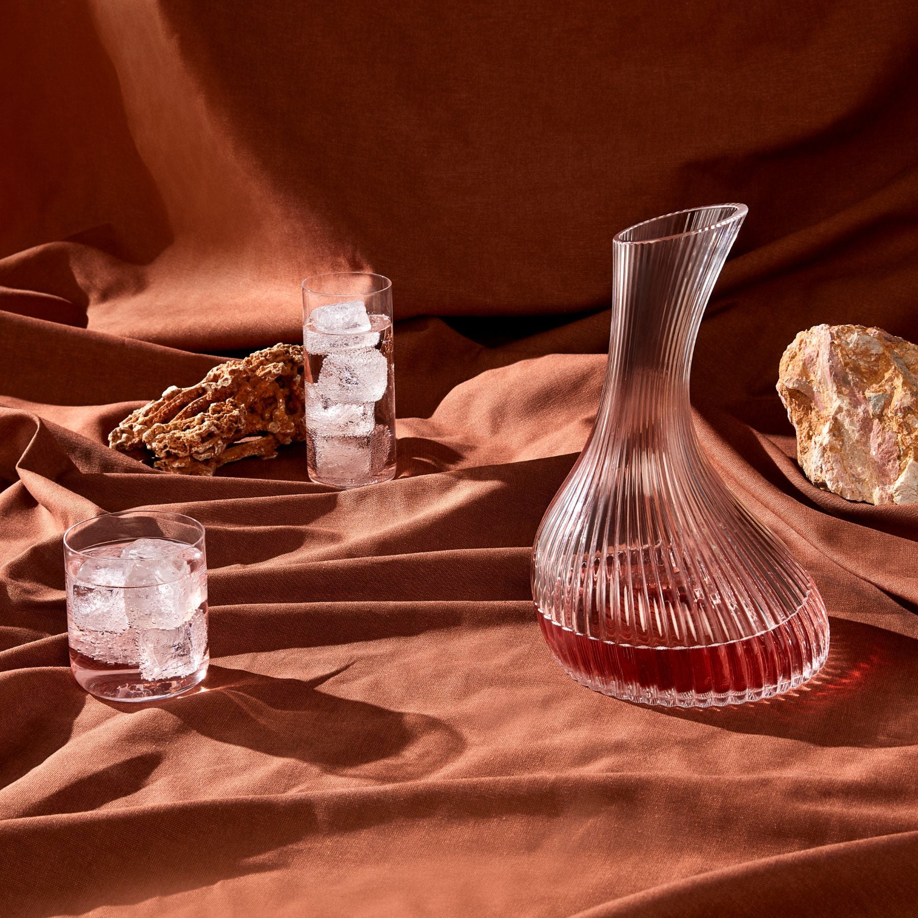 Carafe d'eau transparente avec bouchon de liège Rhythm - Nude Glass